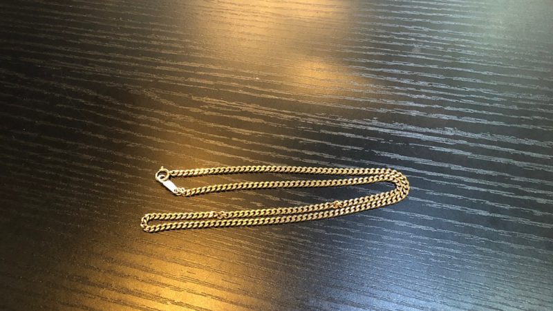 交野市郡津のお客様からK18金ネックレスをお買取りさせて頂きました。