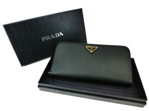 プラダ　財布